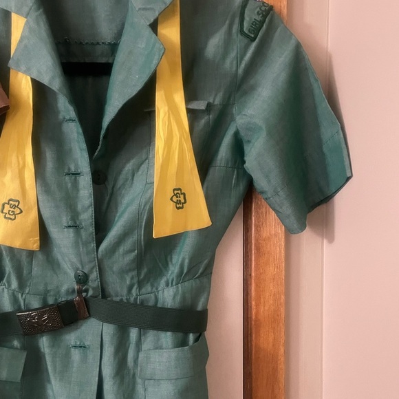 Vintage Girl Scout & Brownie Uniforms 1960’s with Ties & Belt (Girl Scout Only) - Picture 5 of 16
